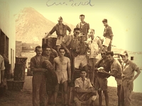 Archivo del Teniente CL Manuel Aguilar Belmonte.  Aguilar (centro gafas siroquera). Auserd.
