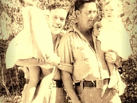 Archivo del Teniente CL Manuel Aguilar Belmonte.  Aguilar (izq.).